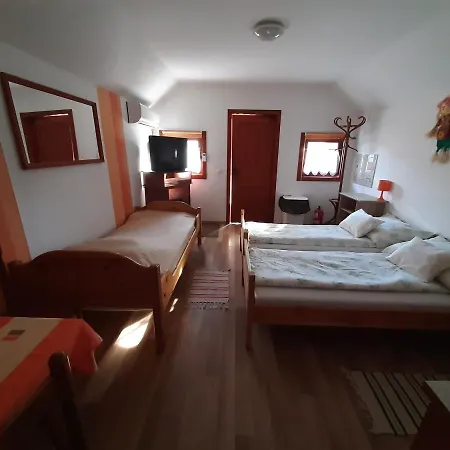 Matyas Vendeghaz Apartment Fuzesgyarmat Exterior photo
